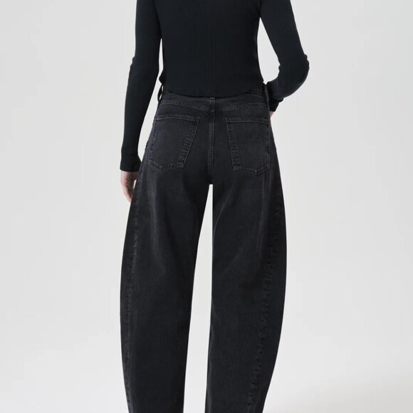 Low Curve Jean In Black Tar - Picture 2 of 11